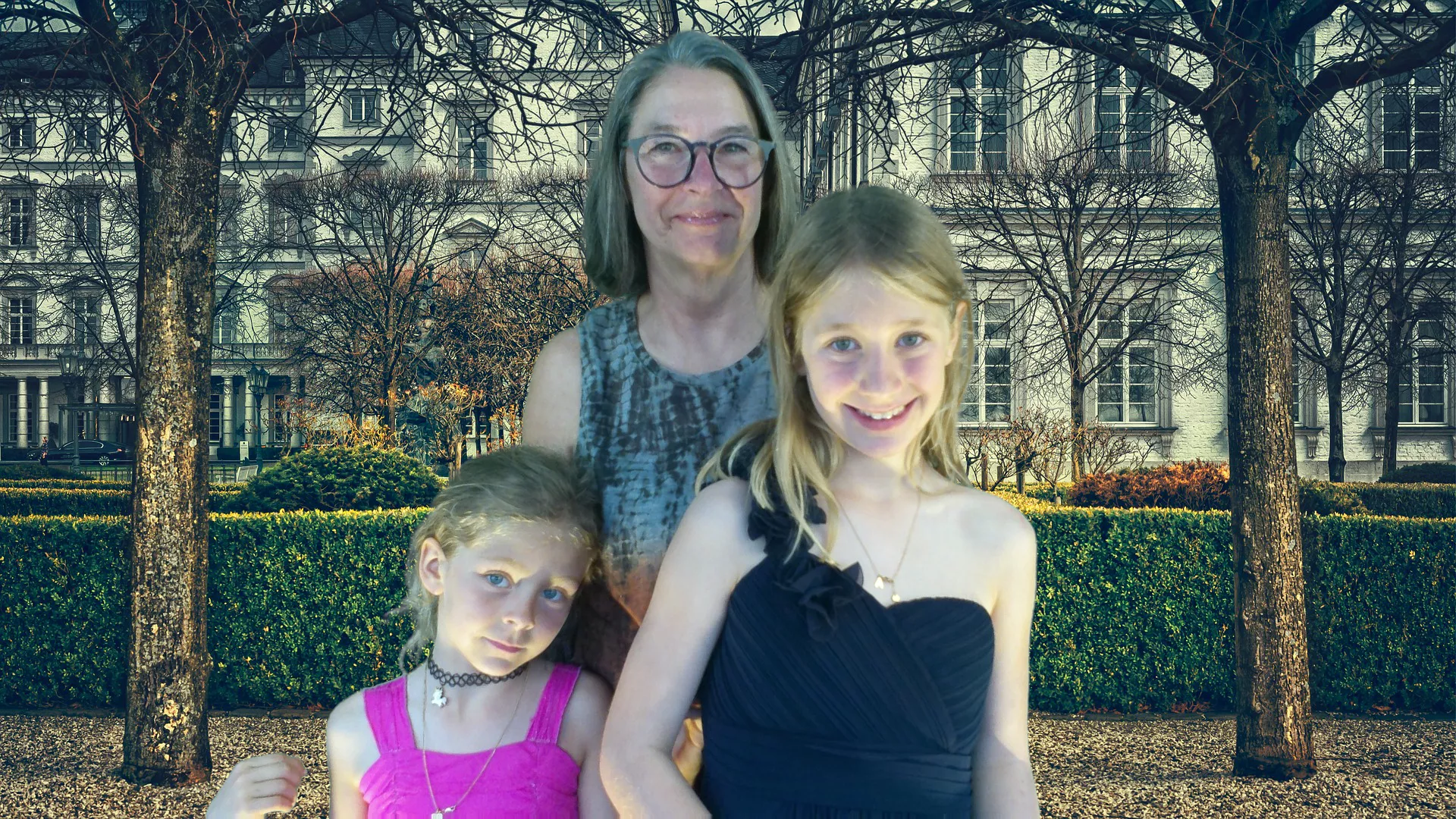 Gewerbeausstellung 5057 Reitnau - Prinzessinnen vor einem Schloss